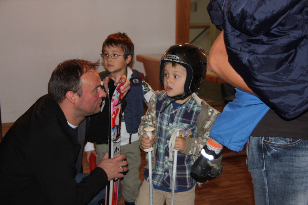 Wintersportartikelmarkt 10 013.JPG