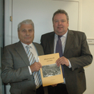 Autor Oskar Fleisch li und BGM KArl Wutschitz_jpg-1287297052