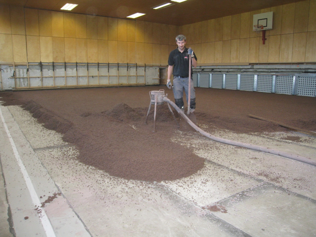 Mehrzweckhalle Sanierung Boden 2010 _8__jpg-1287318037