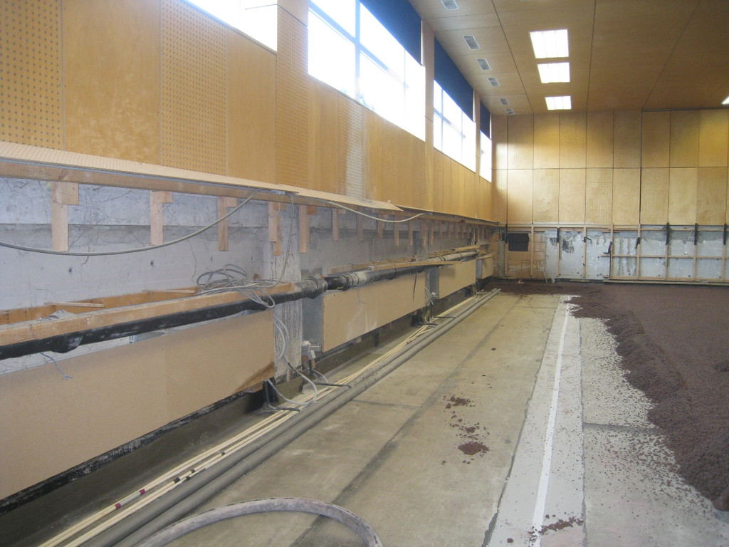 Mehrzweckhalle Sanierung Boden 2010 _6__jpg-1287318023