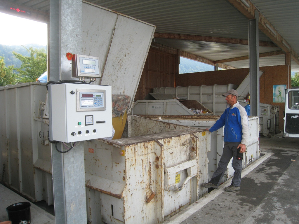 Recycling Sammelstelle WAAGE 2010 _2__jpg-1287319842