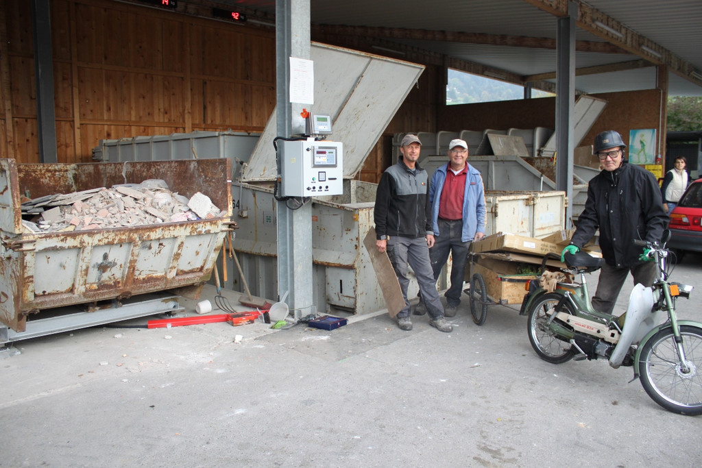Recycling Sammelstelle WAAGE 2010 _15__jpg-1287320014