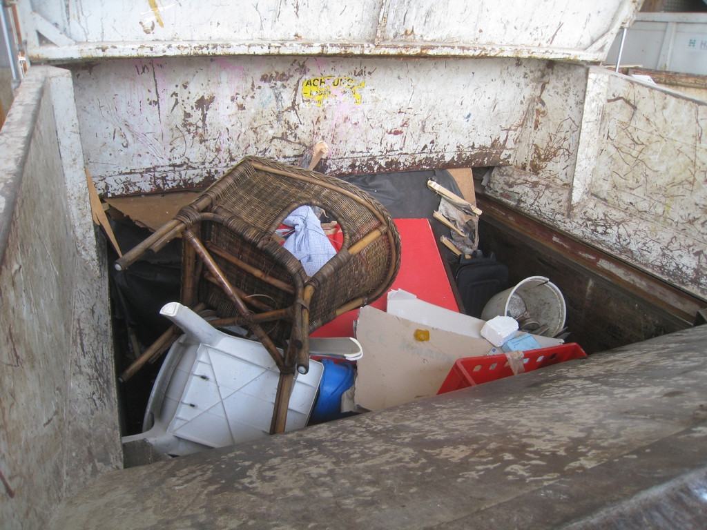 Recycling Sammelstelle WAAGE 2010 _25__jpg-1287320167