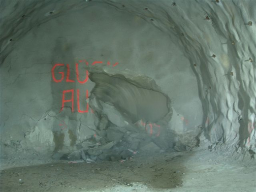 Pf__ndertunnel Durchbruch 04-11-2009 _20_.jpg