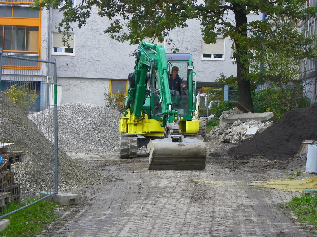106_8452_jpg-1287360534