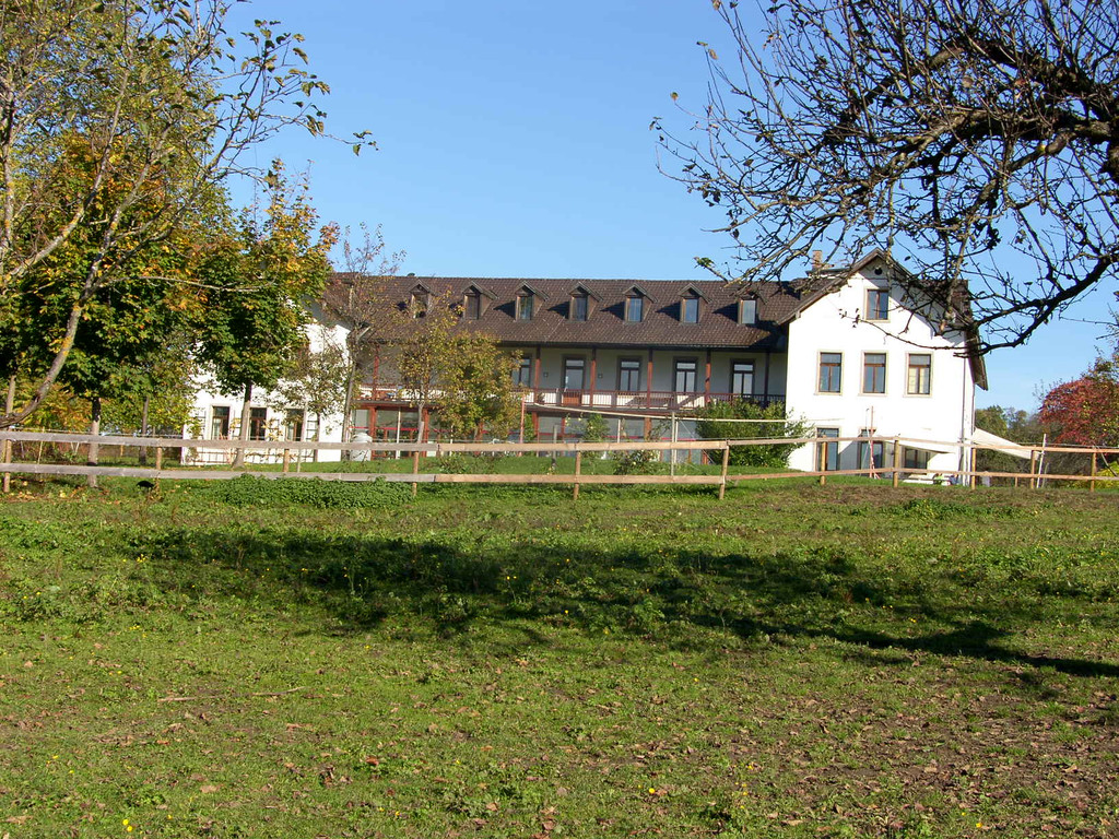 SH104981_JPG-1287815334