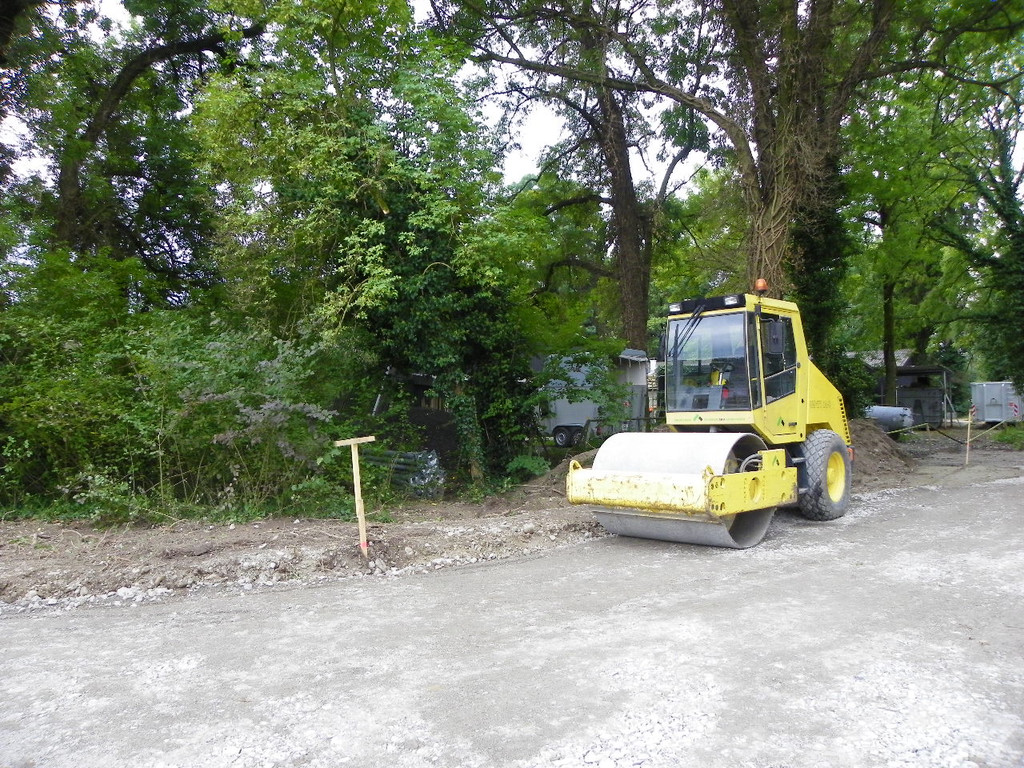 106_3374_jpg-1287819214