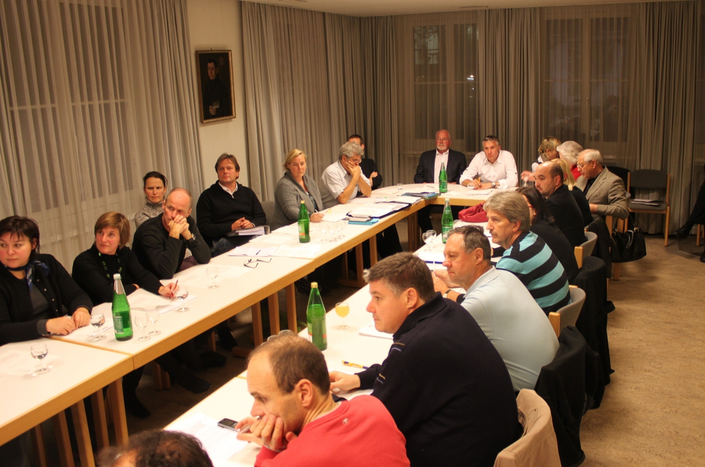 GV Sitzung Widmungen 2010 _15__jpg-1287827793