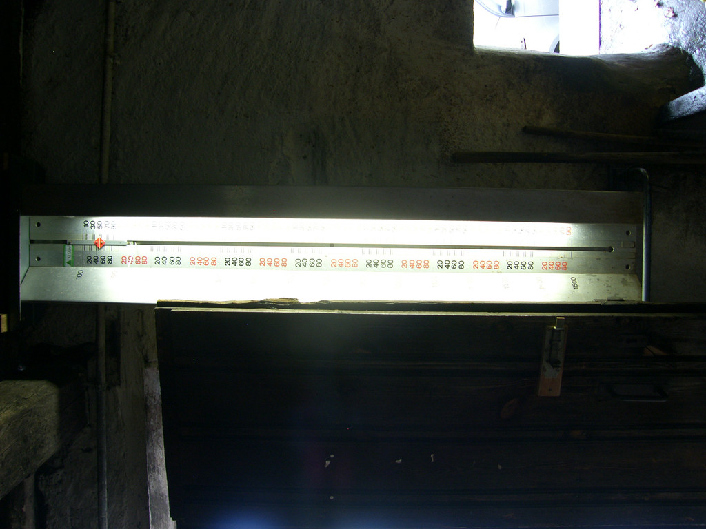 SH105072_JPG-1287844204