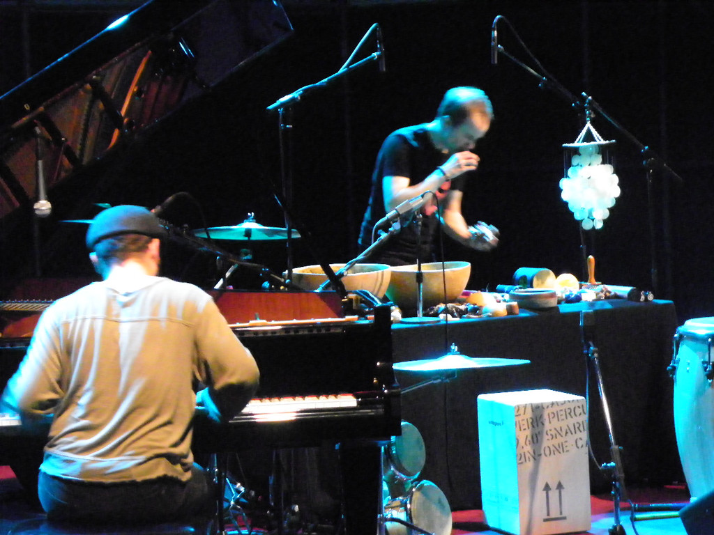 107_1003_jpg-1287937357