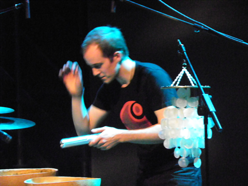 107_1012_jpg-1287937396