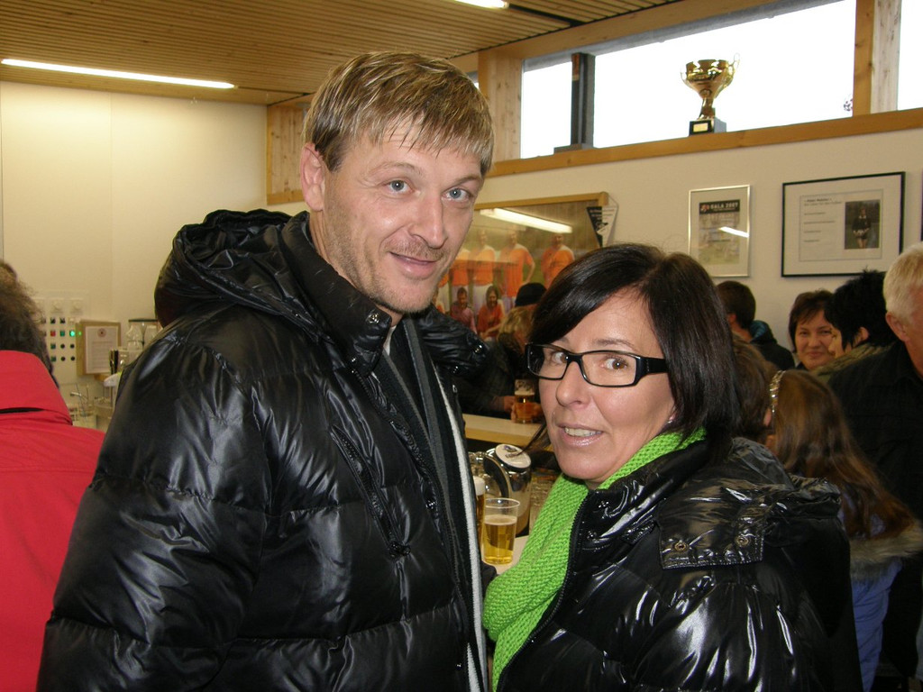 Schiri_JPG-1287999529