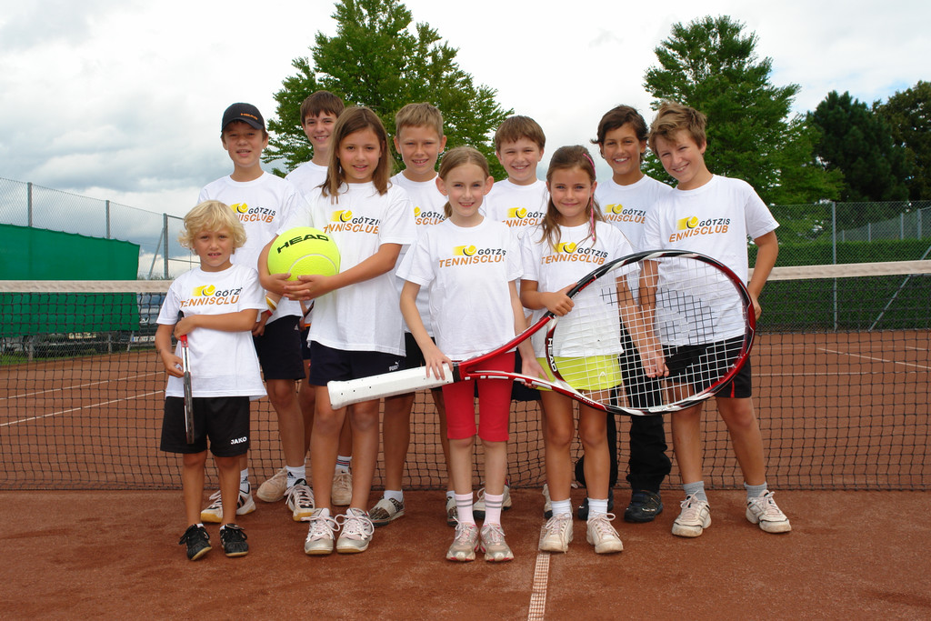 27 Tennisclub G__tzis - Tennisstars von morgen_JPG-1288176151