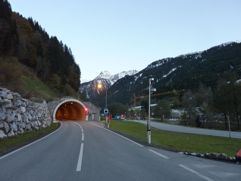 __bung Tschambreutunnel 2010 001 _1_.JPG