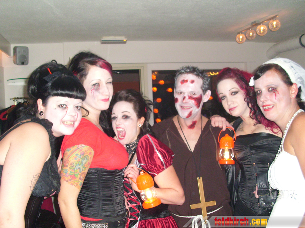 mary 071_jpg-1288498890.jpg