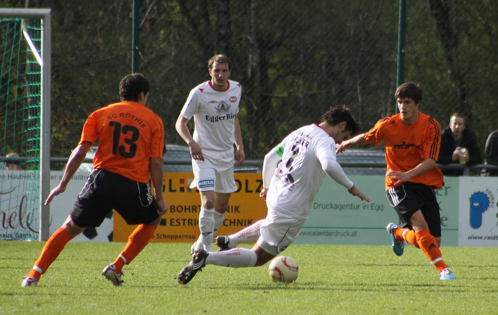 Egg - Roehtis 010 033_jpg-1288549180