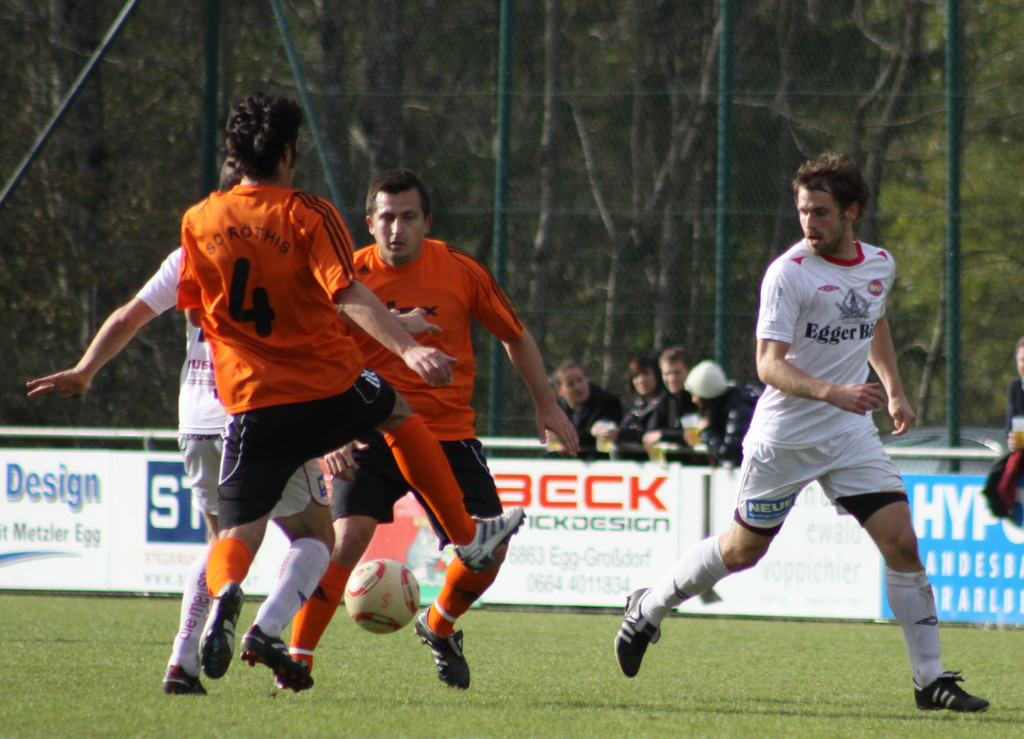 Egg - Roehtis 010 036_jpg-1288549200