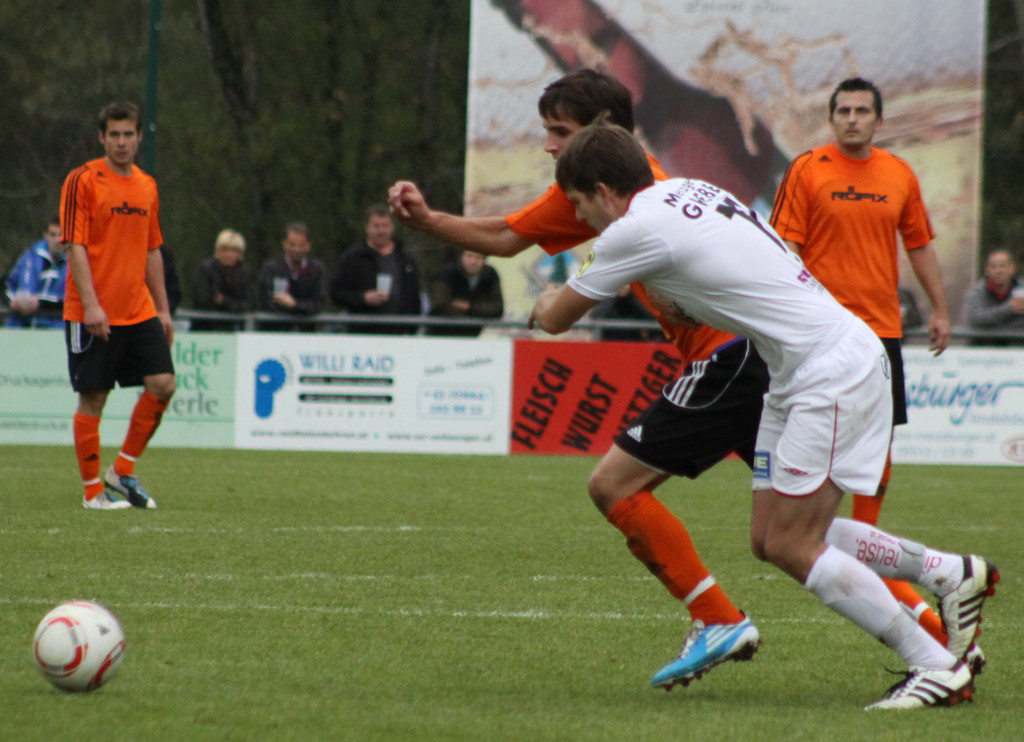 Egg - Roehtis 010 186_jpg-1288550223