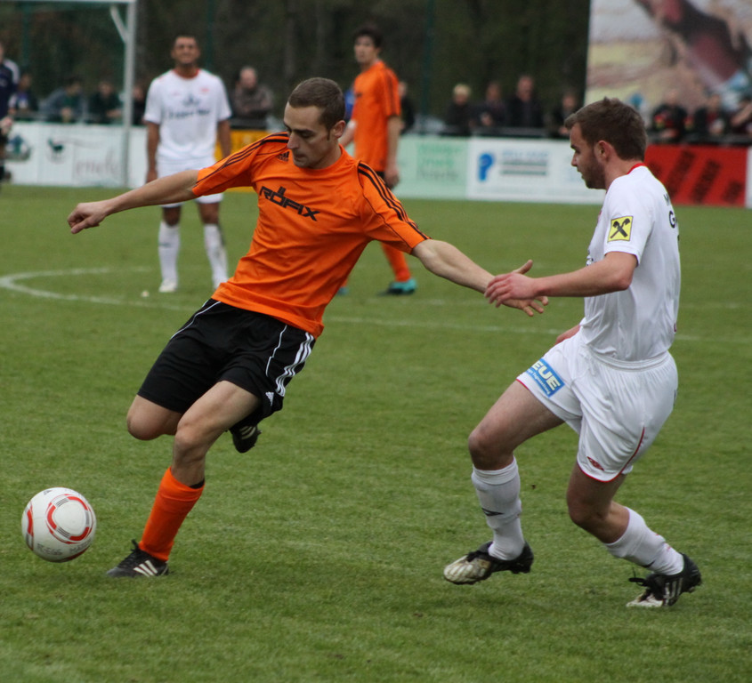 Egg - Roehtis 010 225_jpg-1288550483