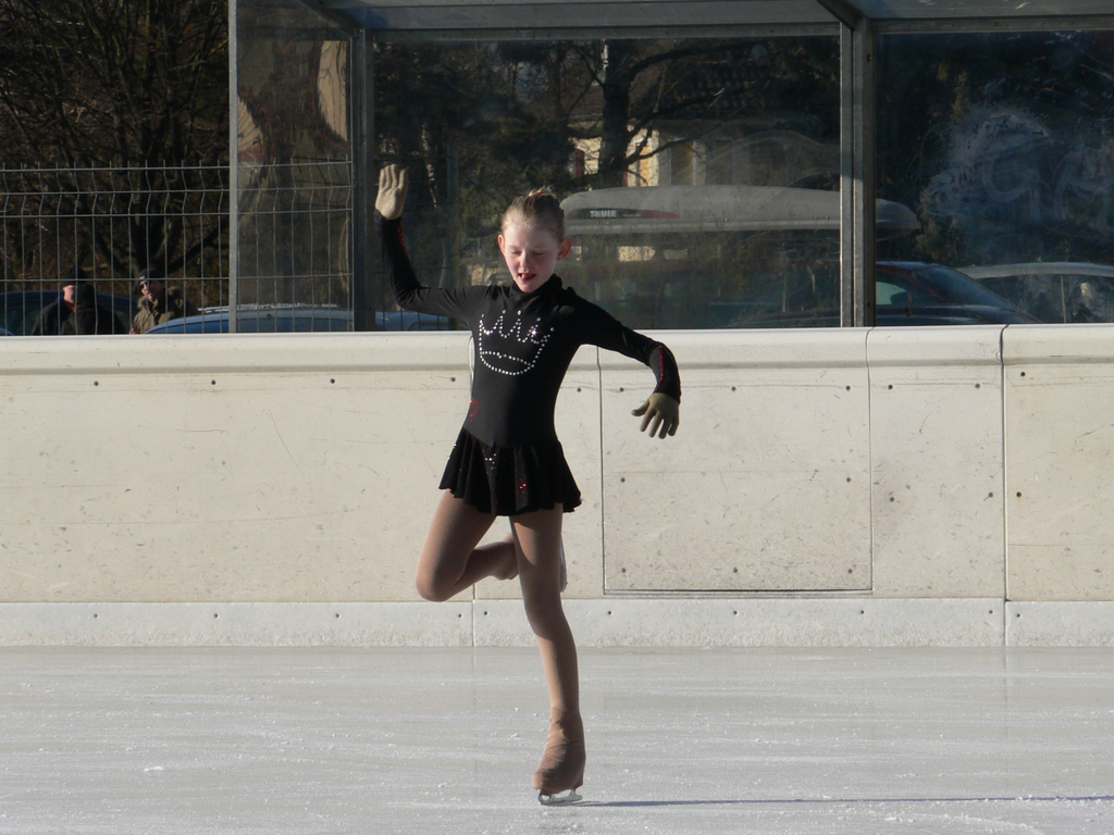 eiskunstlaufgruppe a_JPG-1289037864