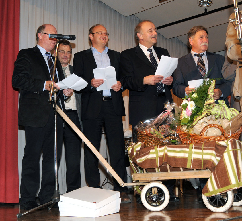 Ehrenring 82_jpg-1289041981
