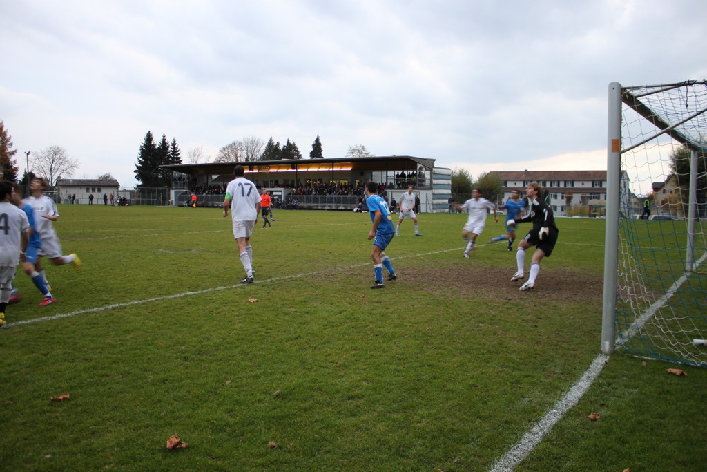 Fu__ball SV Lochau I Sieg G__tzis NOV 2010 _12__jpg-1289132403