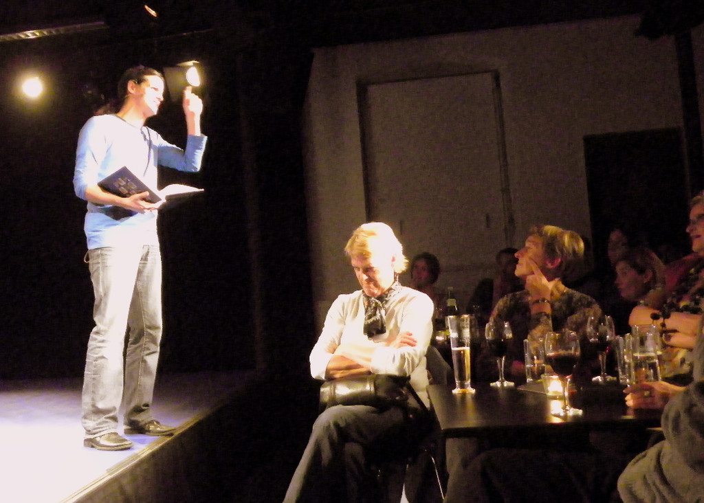 107_4366_jpg-1289144094