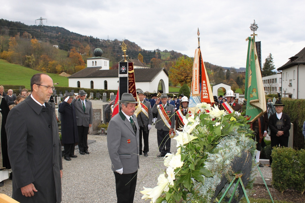 Seelensonntag Kriegerehrung NOV 2010 _4__jpg-1289165772