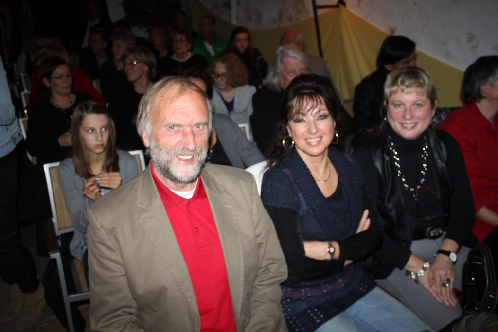 Kunstkeller Harfe und Gesang 03-11-2010 _11__jpg-1289166960