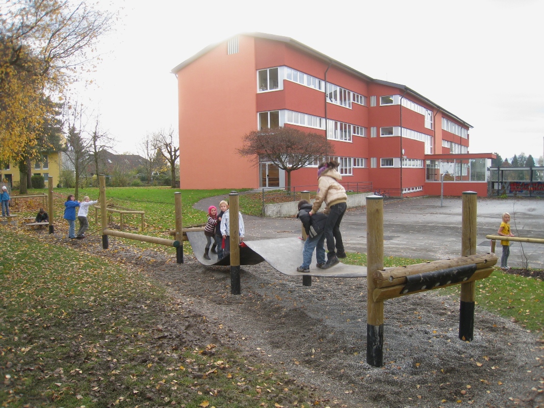 Spielplatz Schulzentrum neu _4_.jpg