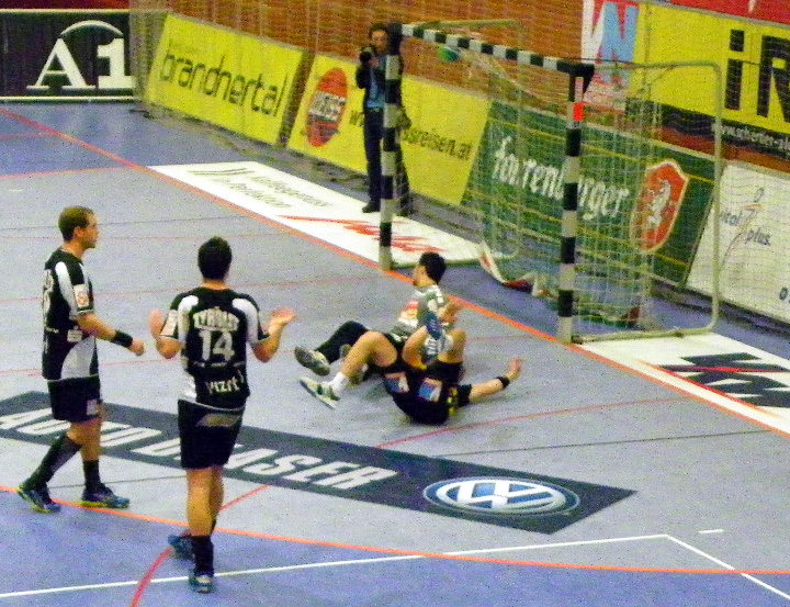 107_5395_jpg-1289609247