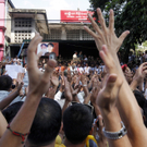 Burma: Suu Kyi kündigt Rückkehr in Politik an 
