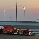 Sebastian Vettel fährt auf Pole in Abu Dhabi 