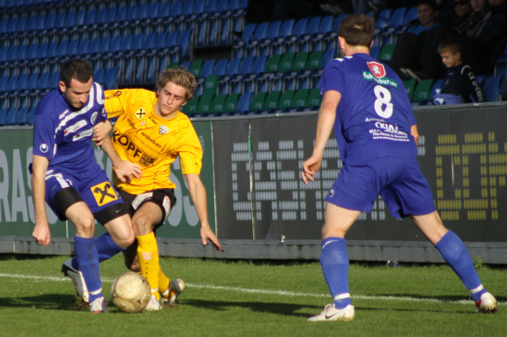 Amat_ Altach - Hard  010 180_jpg-1289759392