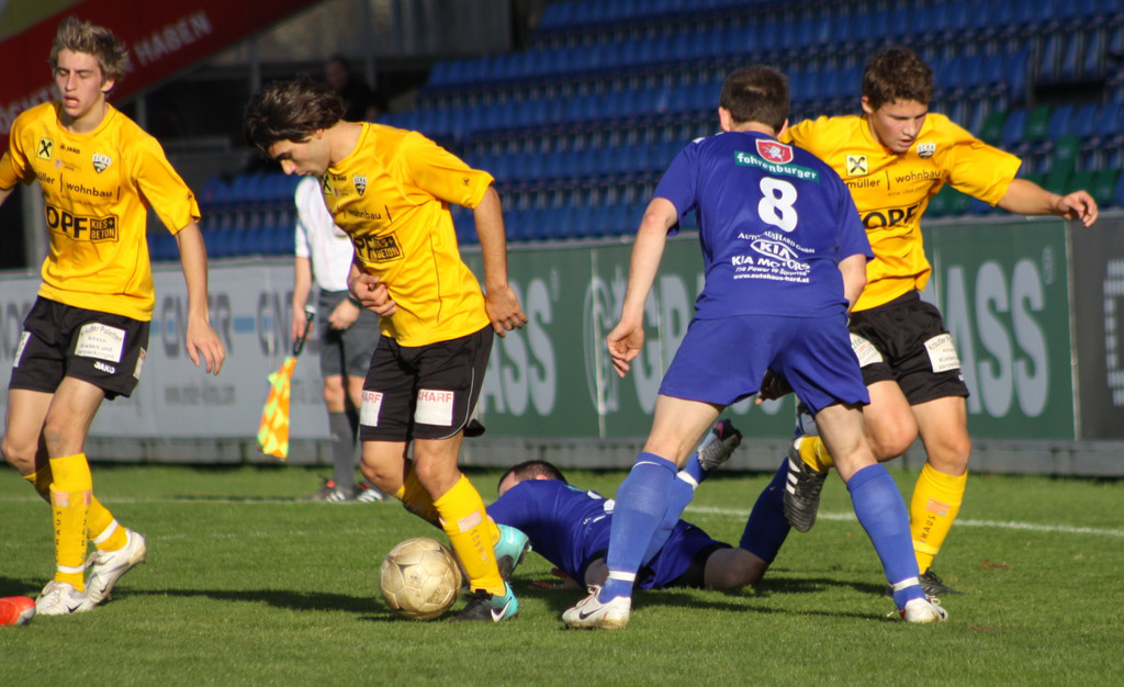 Amat_ Altach - Hard  010 183_jpg-1289759436