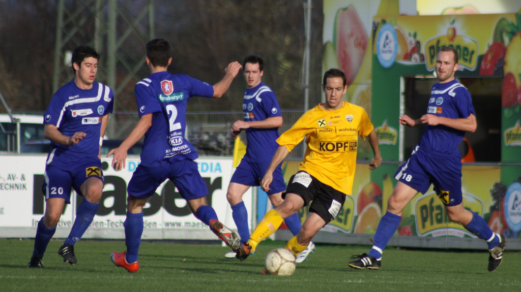 Amat_ Altach - Hard  010 268_jpg-1289759798