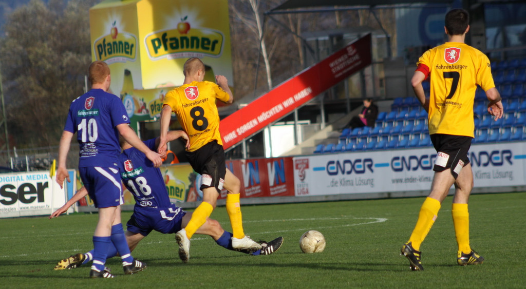 Amat_ Altach - Hard  010 275_jpg-1289759834