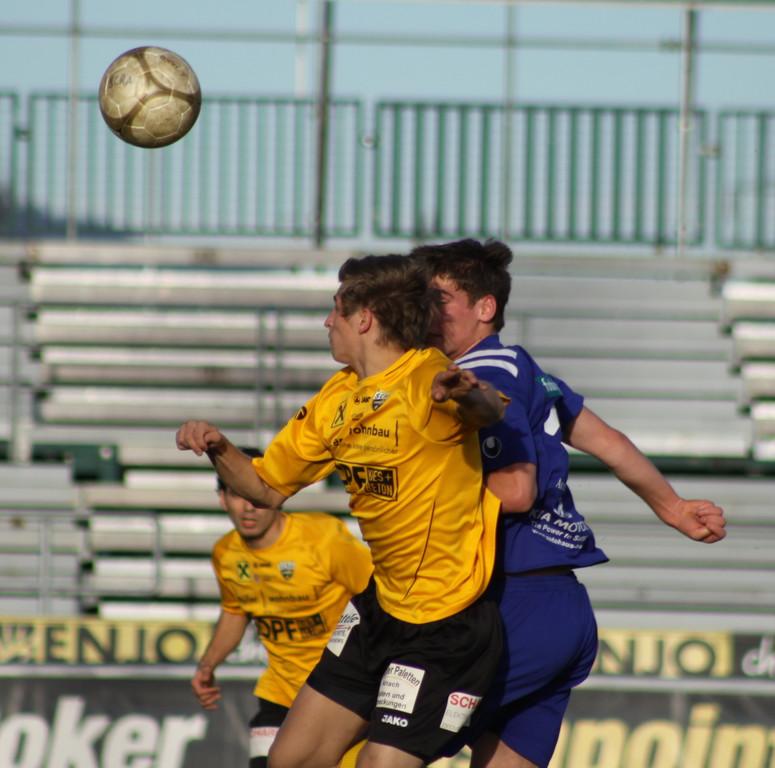 Amat_ Altach - Hard  010 297_jpg-1289759976