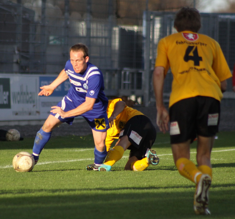 Amat_ Altach - Hard  010 346_jpg-1289760232