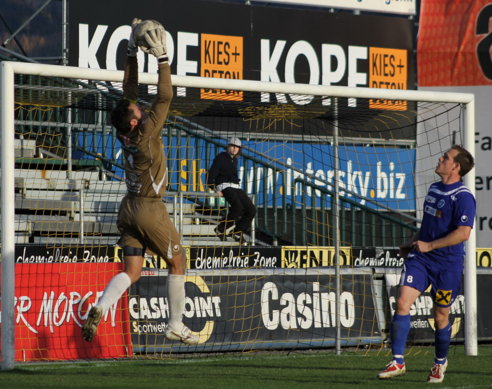 Amat_ Altach - Hard  010 351_jpg-1289760257