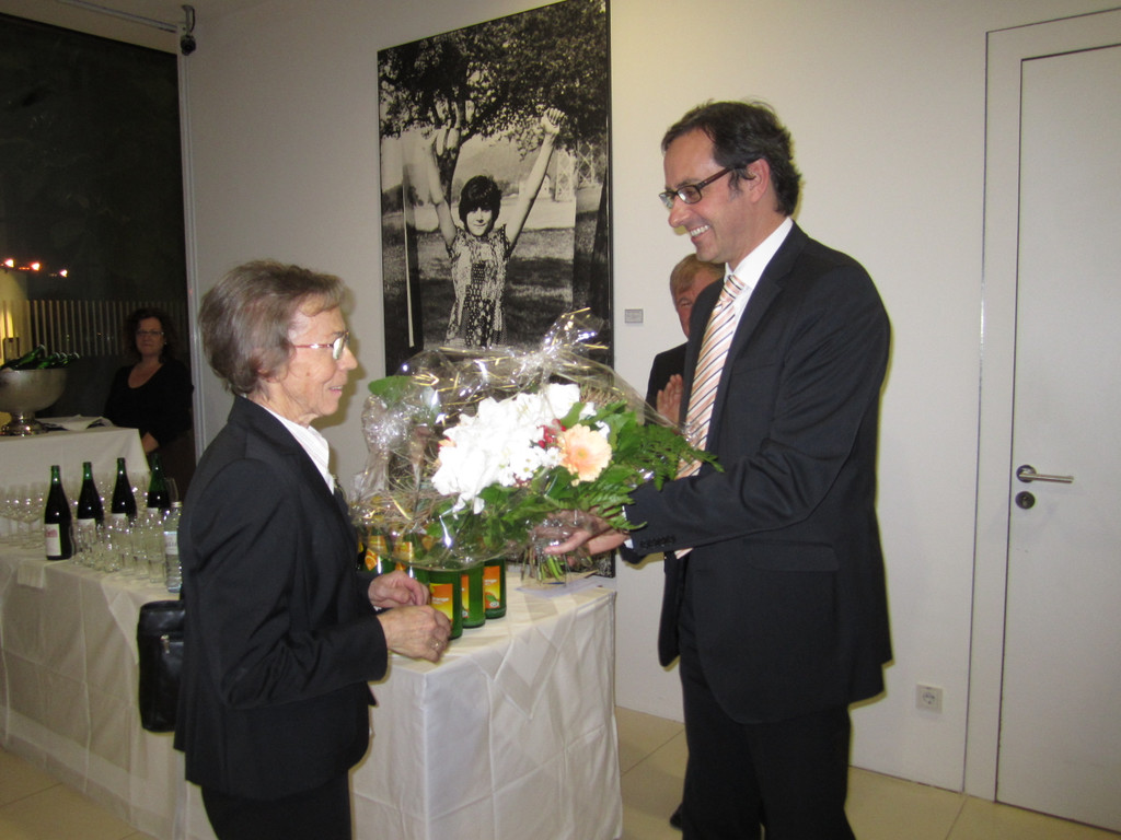2010 11 18_1049.JPG
