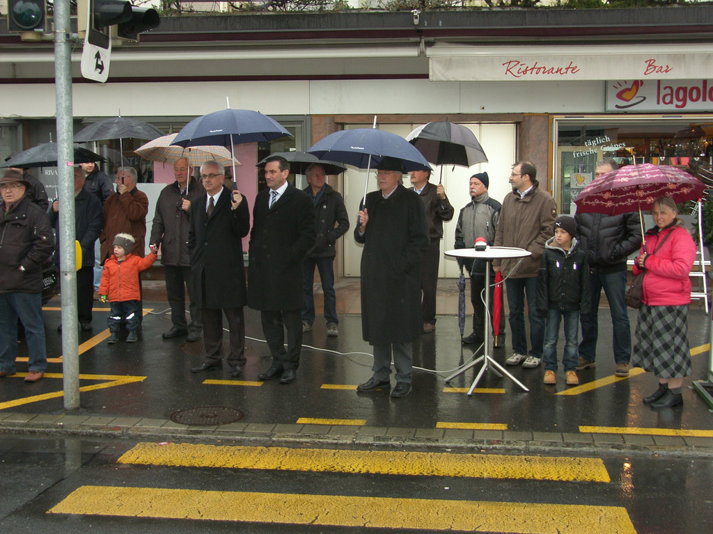 SH106103_JPG-1290422261