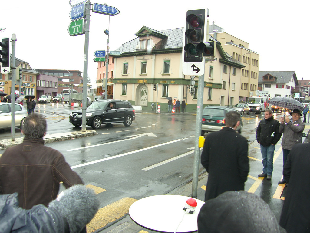 SH106087_JPG-1290422193