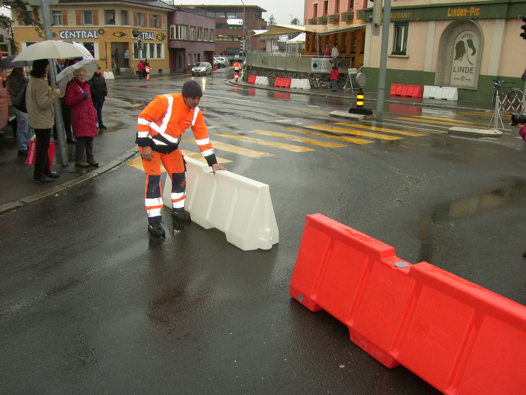 SH106092_JPG-1290422219