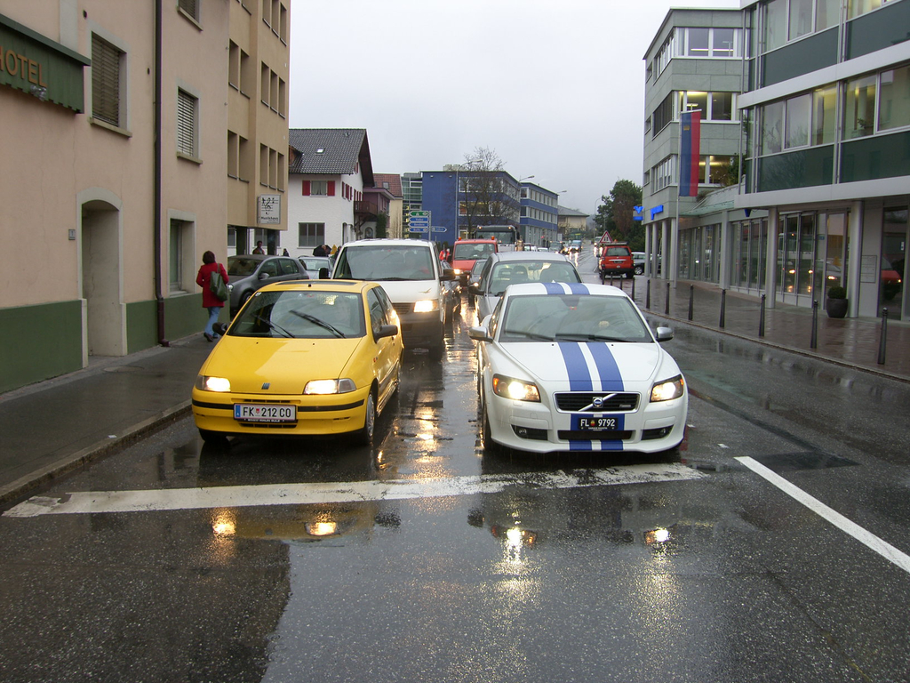 SH106064_JPG-1290428837