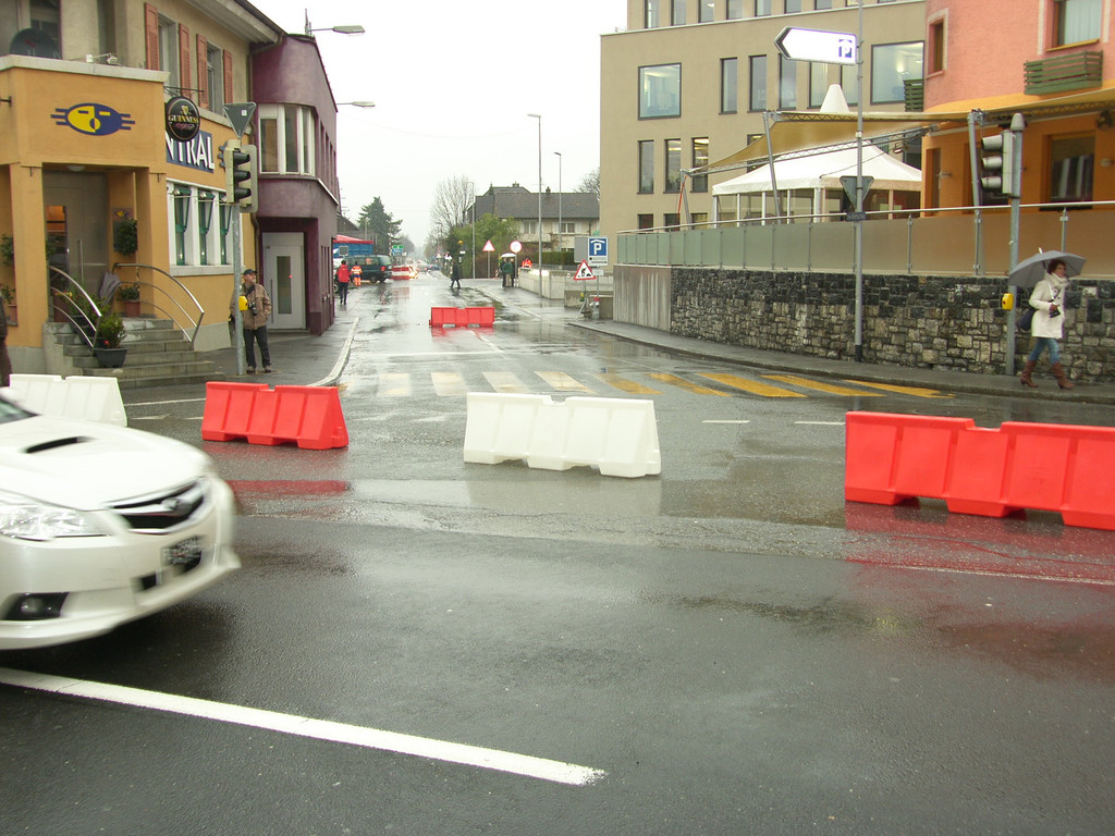 SH106118_JPG-1290429099