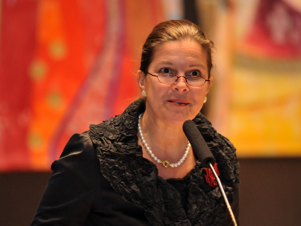 Obfrau Barbara Offner moderierte den Konzertabend.jpg