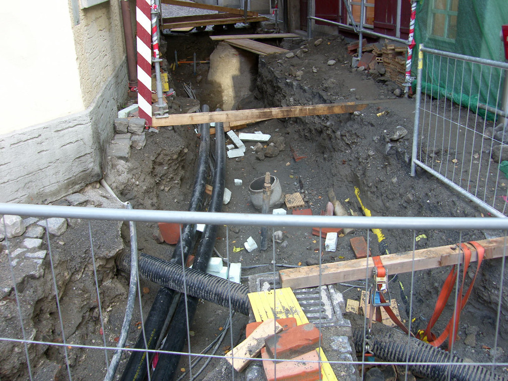 SH105823_JPG-1290436093