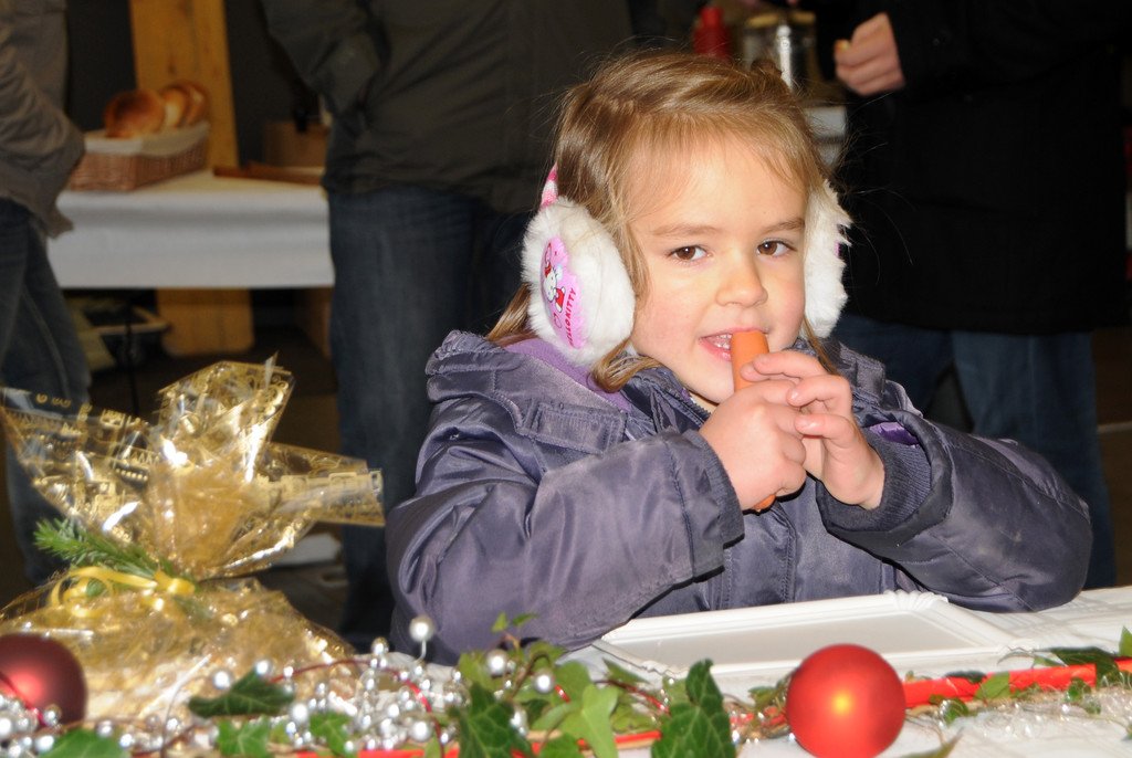 OF Fu__ach Christbaum 27_11_2010 21_jpg-1290938084