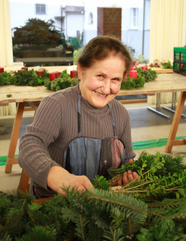 Pfarre Adventkranzbinden 2010 _26__jpg-1290941629